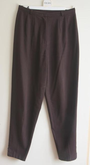 Donker Bruine klassieke broek maat 42 beschikbaar voor biedingen