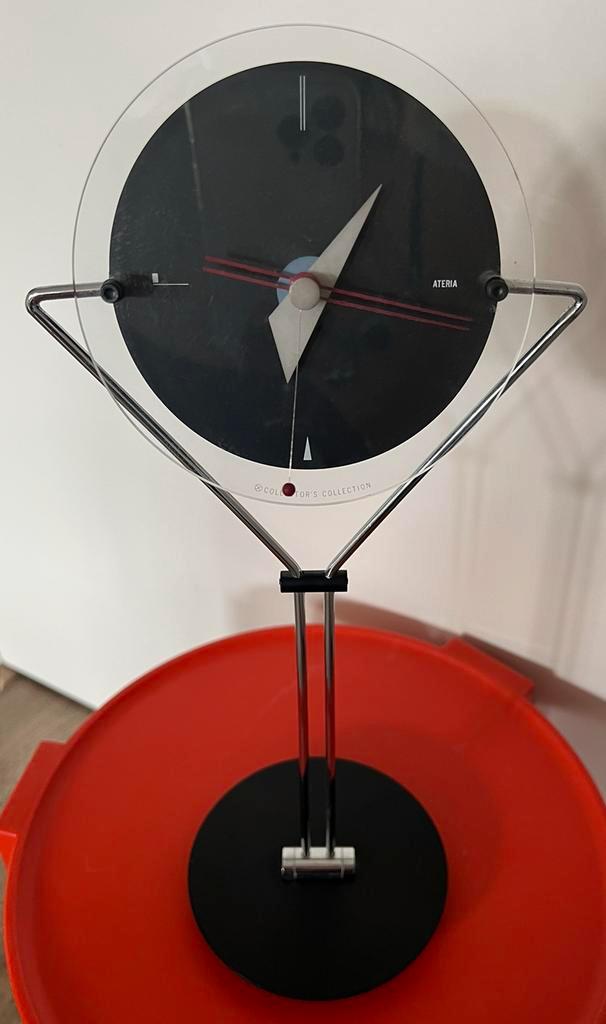 Vintage Japans design tafelklok, Antiek en Kunst, Antiek | Klokken, Ophalen of Verzenden