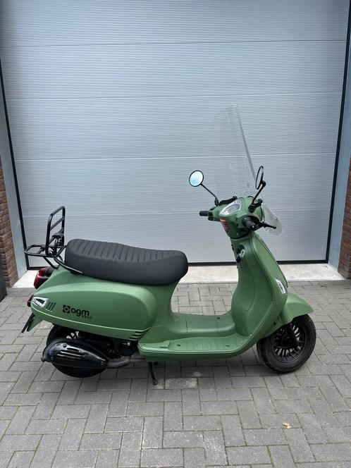 Scooter AGM vx50 / legergroen / vespa-look, Fietsen en Brommers, Snorfietsen en Snorscooters, Zo goed als nieuw, Overige merken