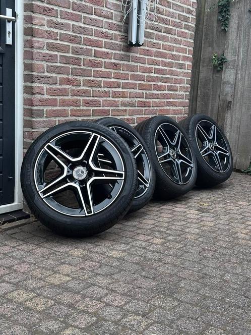 Mercedes AMG 18” Velgen met Pirelli banden, Auto-onderdelen, Banden en Velgen, Banden en Velgen, 18 inch, 225 mm, Ophalen