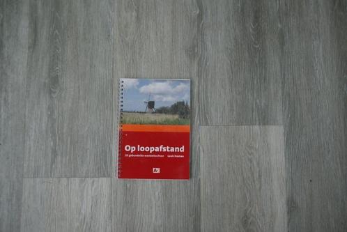 Op loopafstand - Loes Heskes - 20 gebundelde tochten, Boeken, Reisgidsen, Zo goed als nieuw, Fiets- of Wandelgids, Benelux, Overige merken