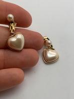 V814 Prachtige zilveren oorbellen goudkleurig hearts, Hangers, Ophalen of Verzenden, X, Goud