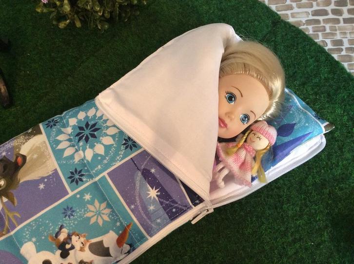 Jolina Ballerina:Slaapzak/picknick-speelkleed *Frozen print., Kinderen en Baby's, Speelgoed | Poppen, Nieuw, Overige typen, Ophalen of Verzenden