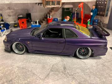 1:18 Motormax Nissan Skyline custom met vaste wielen zonder beschikbaar voor biedingen