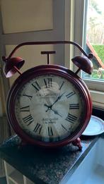 Klok, wekkervorm, Huis en Inrichting, Woonaccessoires | Klokken, Ophalen, Zo goed als nieuw, Wandklok