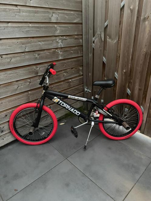 BMX Royal Buggati Tornado Crossfiets/Stuntfiets Zwart/Rood, Fietsen en Brommers, Fietsen | Crossfietsen en BMX, Zo goed als nieuw