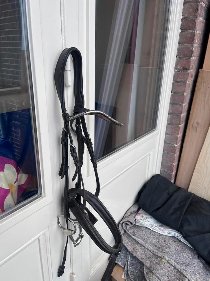 Kavalkade hoofdstel, Dieren en Toebehoren, Paarden en Pony's | Hoofdstellen en Tuigage, Zo goed als nieuw, Dressuur, Ophalen of Verzenden