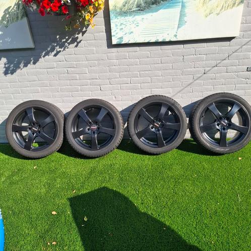 Dezent velgen met winterbanden., Auto-onderdelen, Banden en Velgen, Banden en Velgen, Winterbanden, 17 inch, 225 mm, Personenwagen