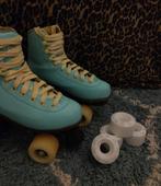 turquoise roller skates van leer, Ophalen of Verzenden, Zo goed als nieuw, Kinderen