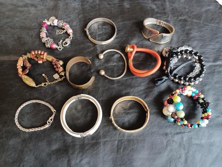 Partij armbanden, Sieraden, Tassen en Uiterlijk, Armbanden, Gebruikt, Zilver, Zilver, Met bedels of kralen, Ophalen of Verzenden