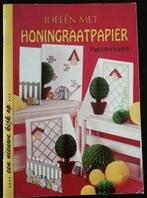 Boekje - Ideeën met honingraatpapier - Piet Minnaard, Ophalen of Verzenden, Gebruikt, Fantasie, Overige typen