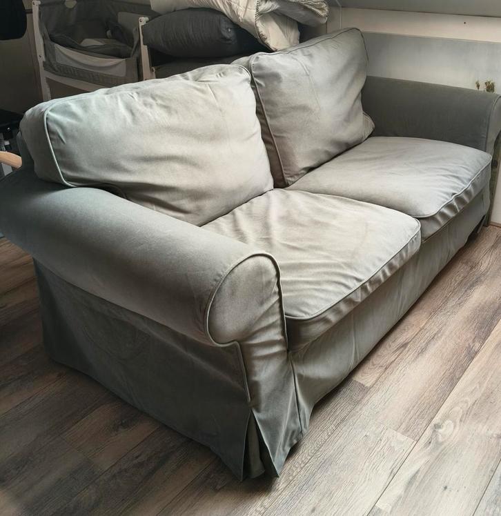 Ikea Ektorp tweezits bank, Huis en Inrichting, Banken | Sofa's en Chaises Longues, Zo goed als nieuw, Eenpersoons, Minder dan 150 cm