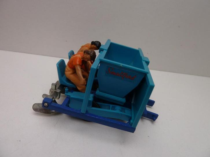 Smallford  pootmachine  ''  Britains '', Hobby en Vrije tijd, Modelauto's | 1:32, Zo goed als nieuw, Tractor of Landbouw, Britains