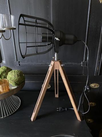 LAATSTE Stoere lamp hout metaal schemerlamp 50% kortong VdlM beschikbaar voor biedingen