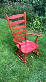 Antieke houten comfortabele stoel, Ophalen