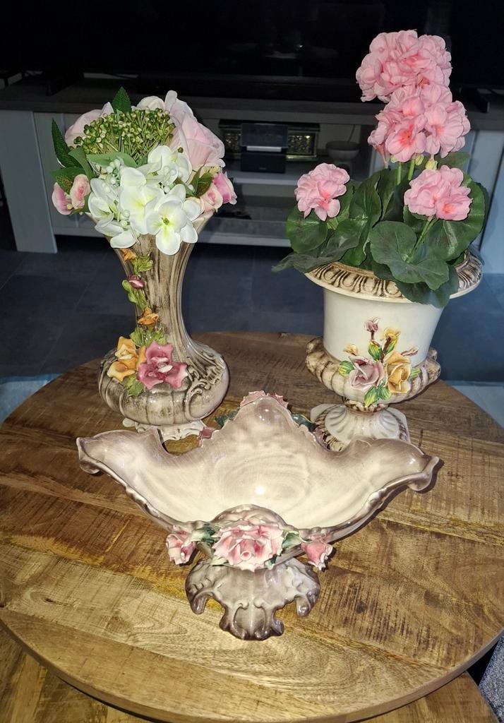 Capodimonte Vazen & Schaal, Huis en Inrichting, Woonaccessoires | Vazen, Gebruikt, Overige kleuren, Minder dan 50 cm, Aardewerk of Porselein