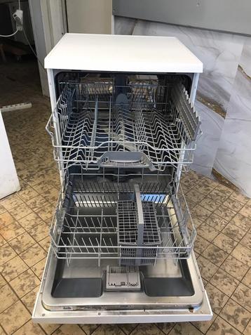 Te koop Bosch Vaatwasser A++ 60 CM breed in Zeer Goed Staat beschikbaar voor biedingen