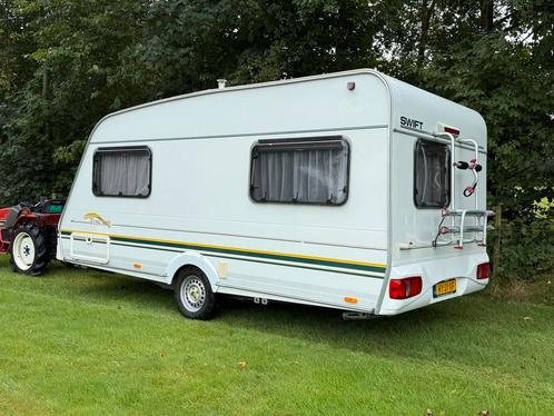Swift Caravan - Bouwjaar 2000, Caravans en Kamperen, Caravans, Particulier, tot en met 4, 1000 - 1250 kg, Rondzit, Swift, Omvormbare zithoek