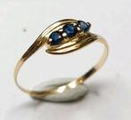 18 krt karaat ring + 3 saffieren 18k  / 18krt   / 18kt mt 17, Geel, Ophalen of Verzenden, Zo goed als nieuw, 17 tot 18