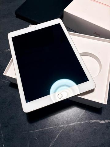 iPad 7e Gen 32GB Goud + Hoes - Zo Goed Als Nieuw! beschikbaar voor biedingen