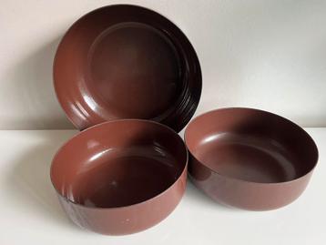 3 Vintage Arabia Finel Enamel Schalen Chocobruin Kaj Franck beschikbaar voor biedingen