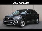 Volkswagen T-Roc 1.5 TSI Style 150Pk Automaat | Navigatie |, Auto's, Zwart, 4 cilinders, 150 pk, Zwart