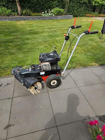 Limpar 72 veegmachine borstelmachine benzine beschikbaar voor biedingen