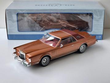 1:18 MCG Lincoln Continental Mark V Koperbruin 1978 beschikbaar voor biedingen