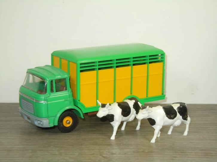 Berliet Gak with Cows - Dinky Toys 577 France 1:43, Hobby en Vrije tijd, Modelauto's | 1:43, Zo goed als nieuw, Bus of Vrachtwagen
