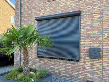 Rolluiken antraciet halfrond beschikbaar voor biedingen
