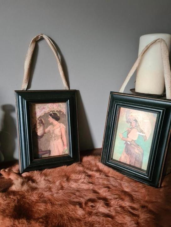 2 brocante schilderijtjes., Antiek en Kunst, Curiosa en Brocante, Ophalen of Verzenden