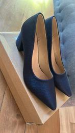 Feestelijke Blauwe pumps maat 41 nieuw, Kleding | Dames, Schoenen, Ophalen of Verzenden, Zo goed als nieuw, Blauw
