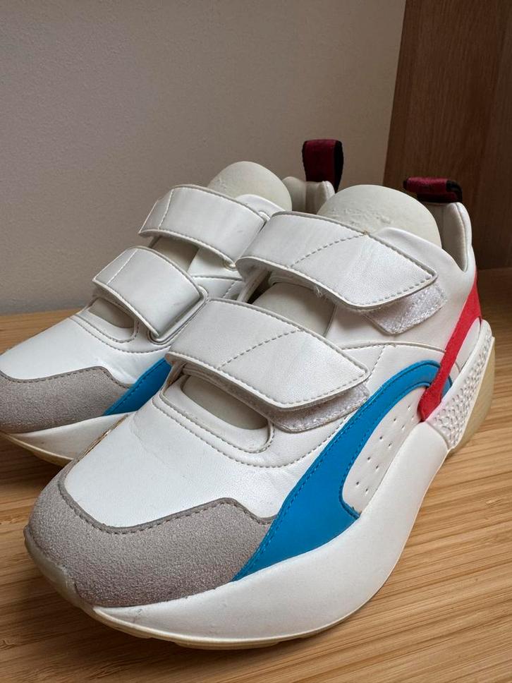 Stella McCartney Eclypse sneakers with straps, Kleding | Dames, Schoenen, Gedragen, Sneakers of Gympen, Wit, Ophalen of Verzenden