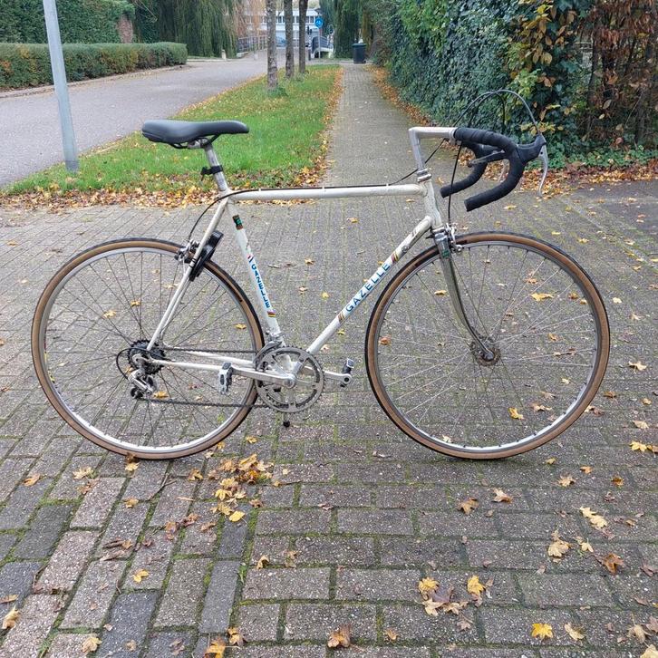 Gazelle Mondial ( veel vernieuwde onderdelen ), Fietsen en Brommers, Fietsen | Racefietsen, Gebruikt, Heren, Gazelle, Minder dan 10 versnellingen
