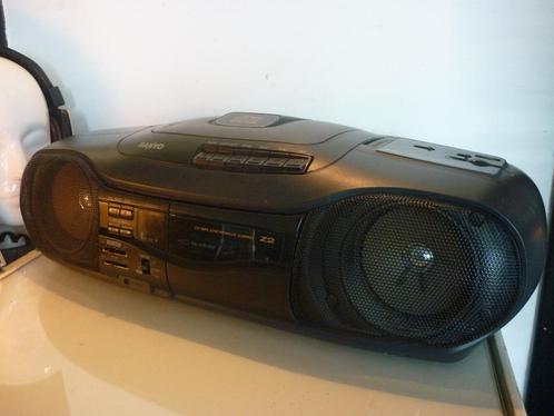 Sanyo MCD-Z2 ghettoblaster CD Tape FM SW etc vintage Japan, Audio, Tv en Foto, Radio's, Zo goed als nieuw, Radio, Met cd-speler