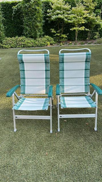2 inklapbare campingstoelen met hoge rugleuning merk Dukdalf beschikbaar voor biedingen