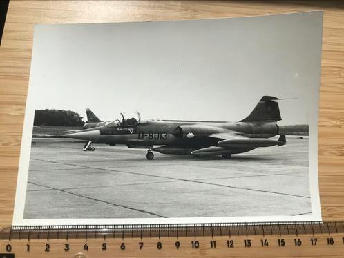 Lockheed F104G Starfighter KLU D-8013 Vliegtuig Luchtvaart, Verzamelen, Luchtvaart en Vliegtuigspotten, Zo goed als nieuw, Kaart, Foto of Prent