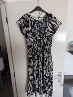 Zwarte H&M jurk met bloemenprint - Maat M, Maat 38/40 (M), H&M, Zwart, Ophalen of Verzenden