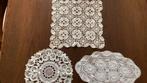 3 vintage kanten kleedjes 2 gehaakt en 1 machinaal, Antiek en Kunst, Antiek | Kleden en Textiel, Ophalen
