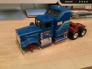 Kenworth monogram. beschikbaar voor biedingen