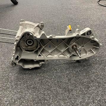 Complete carterdelen Vespa Euro5 nieuw motorblok motor beschikbaar voor biedingen