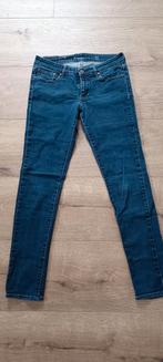Levi's 28 slight curve Mid Rise Skinny, Blauw, Ophalen of Verzenden, Zo goed als nieuw, W28 - W29 (confectie 36)