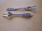 2 oude verzilverde vleesvorkjes, Ophalen of Verzenden