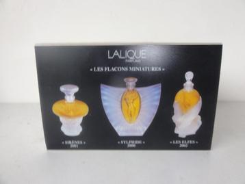 2 verschillende Lalique miniaturen sets beschikbaar voor biedingen