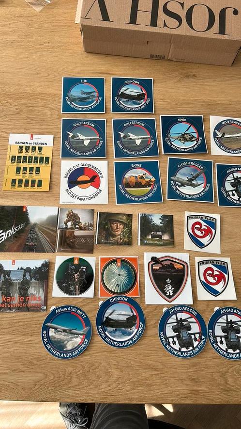 Stickers e 3 kaarten, Verzamelen, Stickers, Zo goed als nieuw, Ophalen of Verzenden