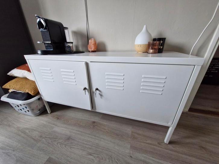 Metalen kast met deuren - Industrieel design, Huis en Inrichting, Kasten | Dressoirs, Zo goed als nieuw, 100 tot 150 cm, 25 tot 50 cm