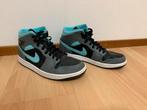 Air Jordan 1 Mid - Aqua/Grey - Maat 44, Overige kleuren, Ophalen of Verzenden, Sneakers of Gympen, Zo goed als nieuw
