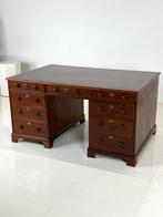 Bureau Partnerdesk Engels antiek 19e eeuw, Ophalen