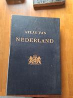 Atlas van Nederland 1963-1977 + 1978-1981 - Gebonden Editie, Boeken, Gelezen, Overige atlassen, Ophalen of Verzenden, 1800 tot 2000