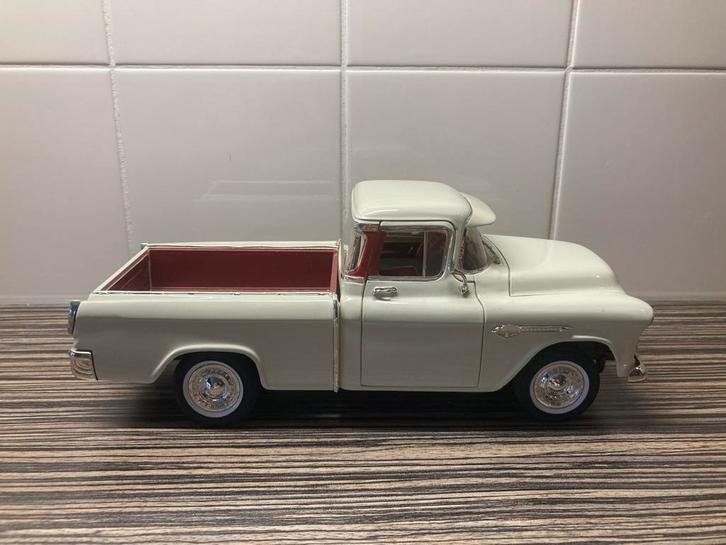 Chevrolet pickup Fleetside longbed, Hobby en Vrije tijd, Modelauto's | 1:18, Zo goed als nieuw, Auto, ERTL, Ophalen of Verzenden